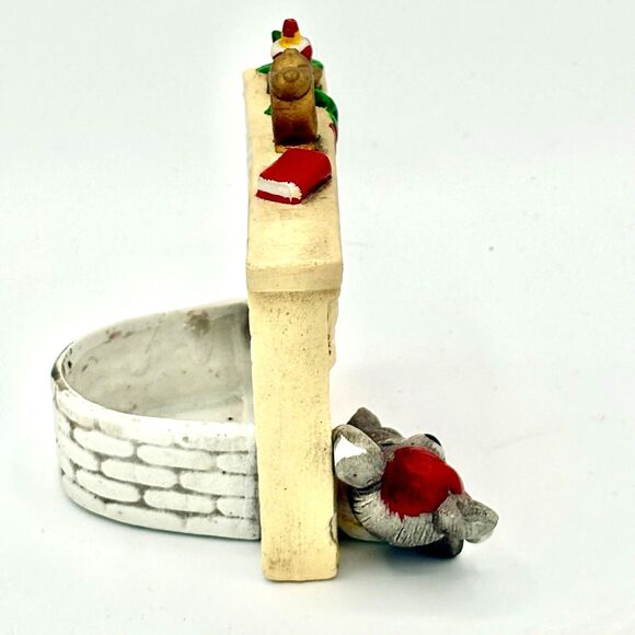 Vintage 1980s Night Before Christmas Mouse & Fireplace Ceramic Candle Holder - Picture 5 of 7
